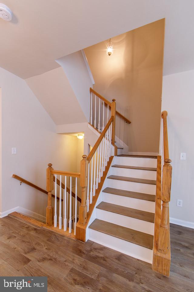 ASHBURN FARM - Residential Lease