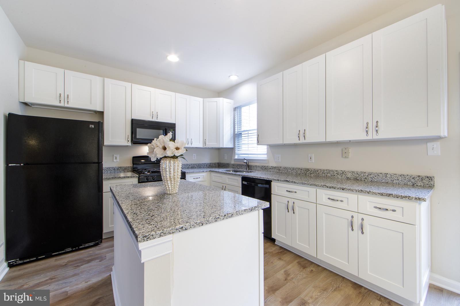 ASHBURN FARM - Residential Lease