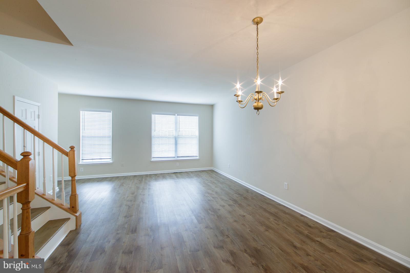 ASHBURN FARM - Residential Lease