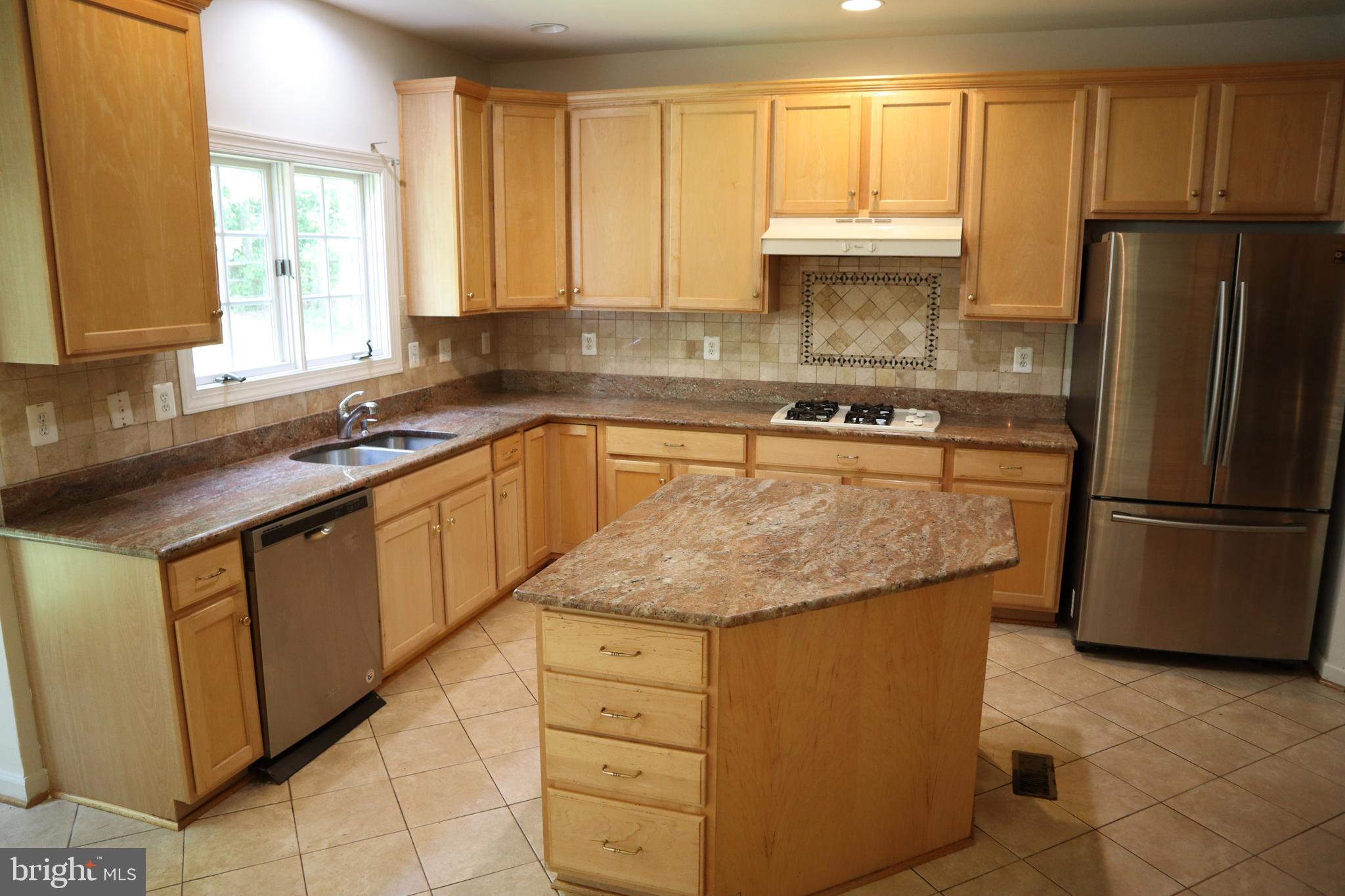 CROSS CREEK CLUB - Residential Lease