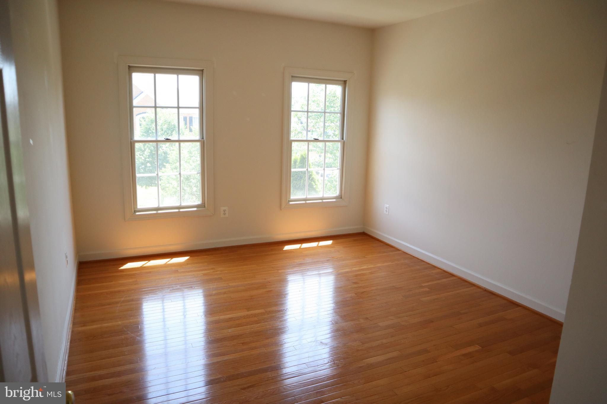 CROSS CREEK CLUB - Residential Lease