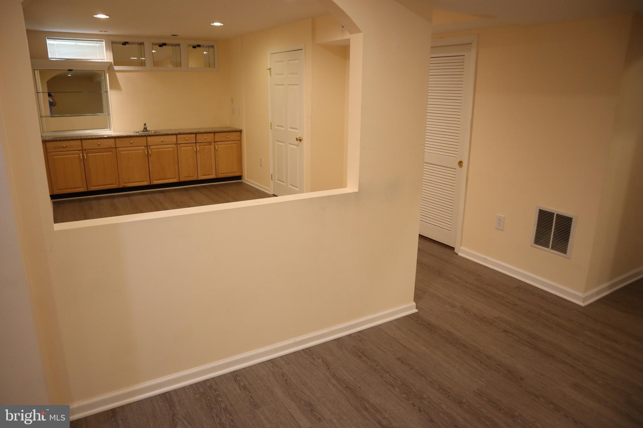 CROSS CREEK CLUB - Residential Lease