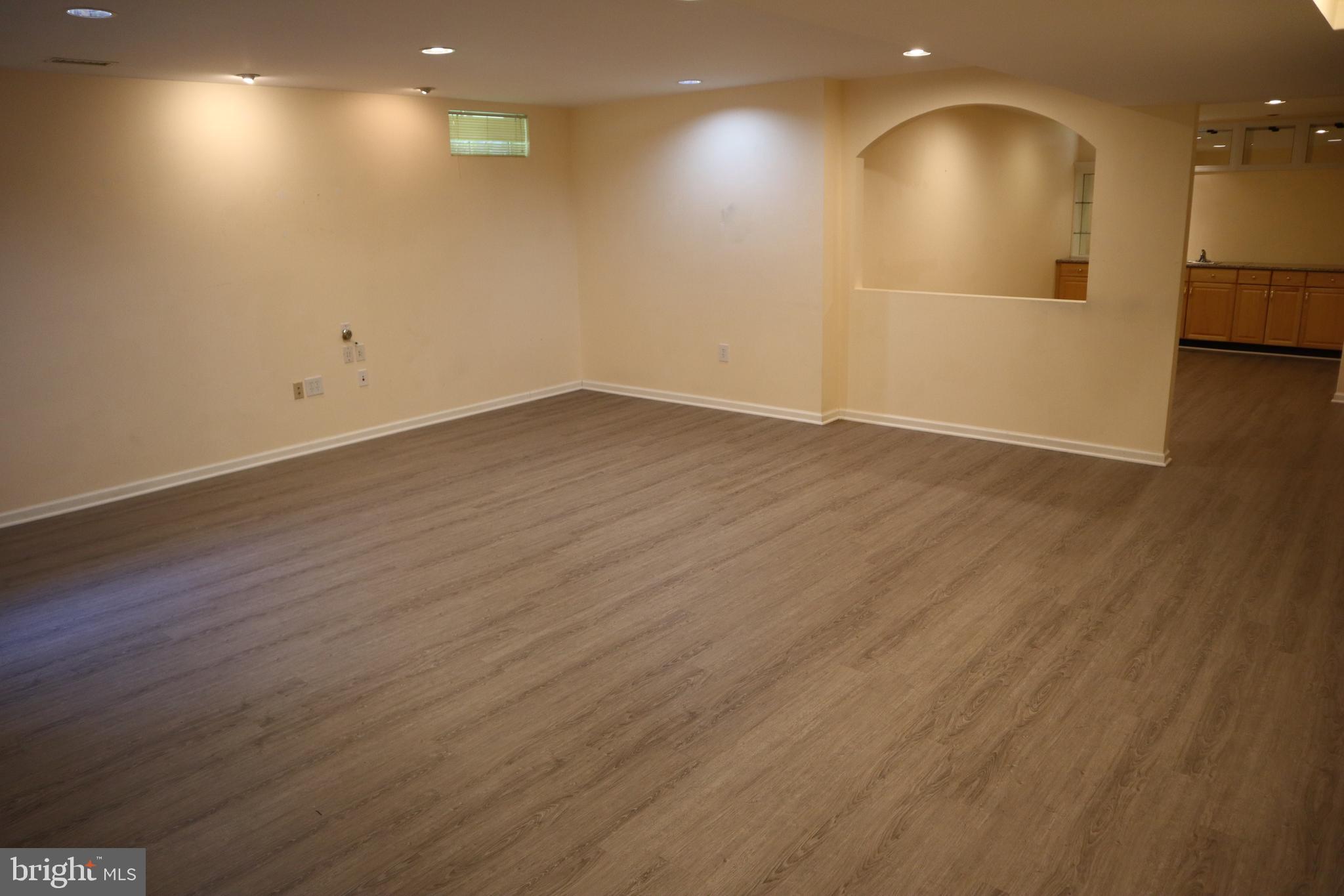 CROSS CREEK CLUB - Residential Lease