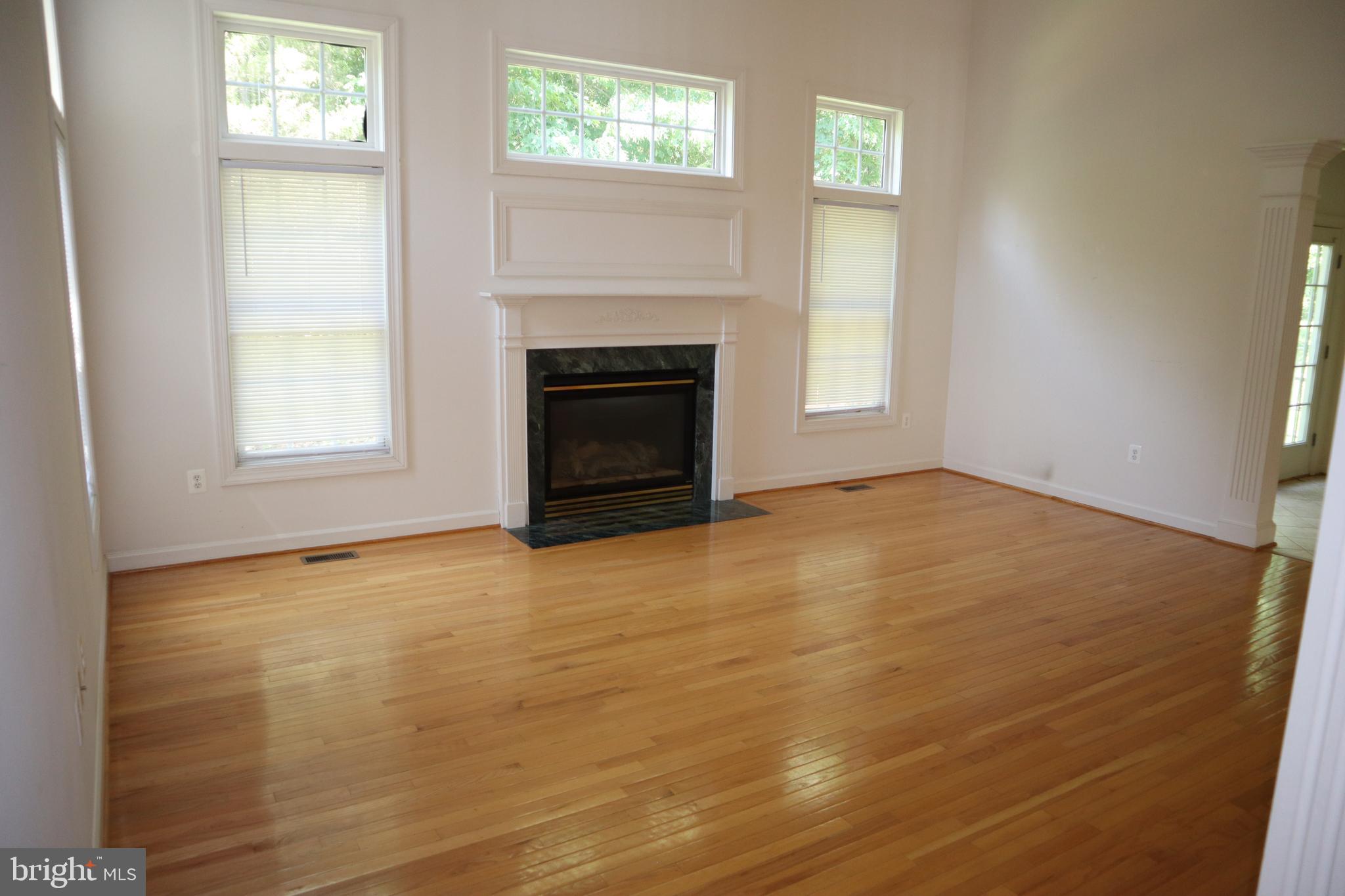 CROSS CREEK CLUB - Residential Lease