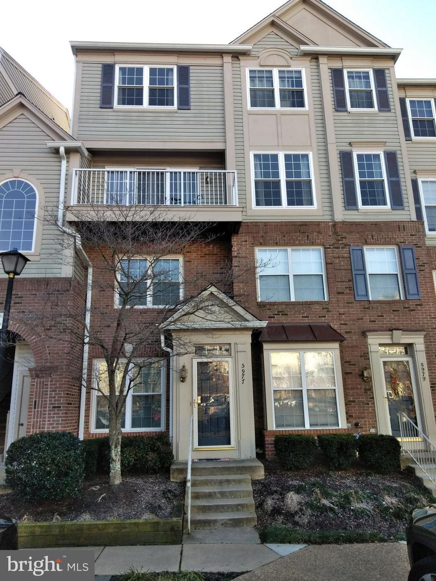 Beautiful 2 level home with gas cooking, gas fireplace, full laundry room, large pantry, open floor on main level - living room, dining room, kitchen and family room! Large walk in closet in master bedroom, dual sinks. Second suite bedroom on upper level is a good size, private bathroom and mirrored closet slider doors. New deck being built! Home has 1 reserved, oversized space right in front of door - and one guest spot.