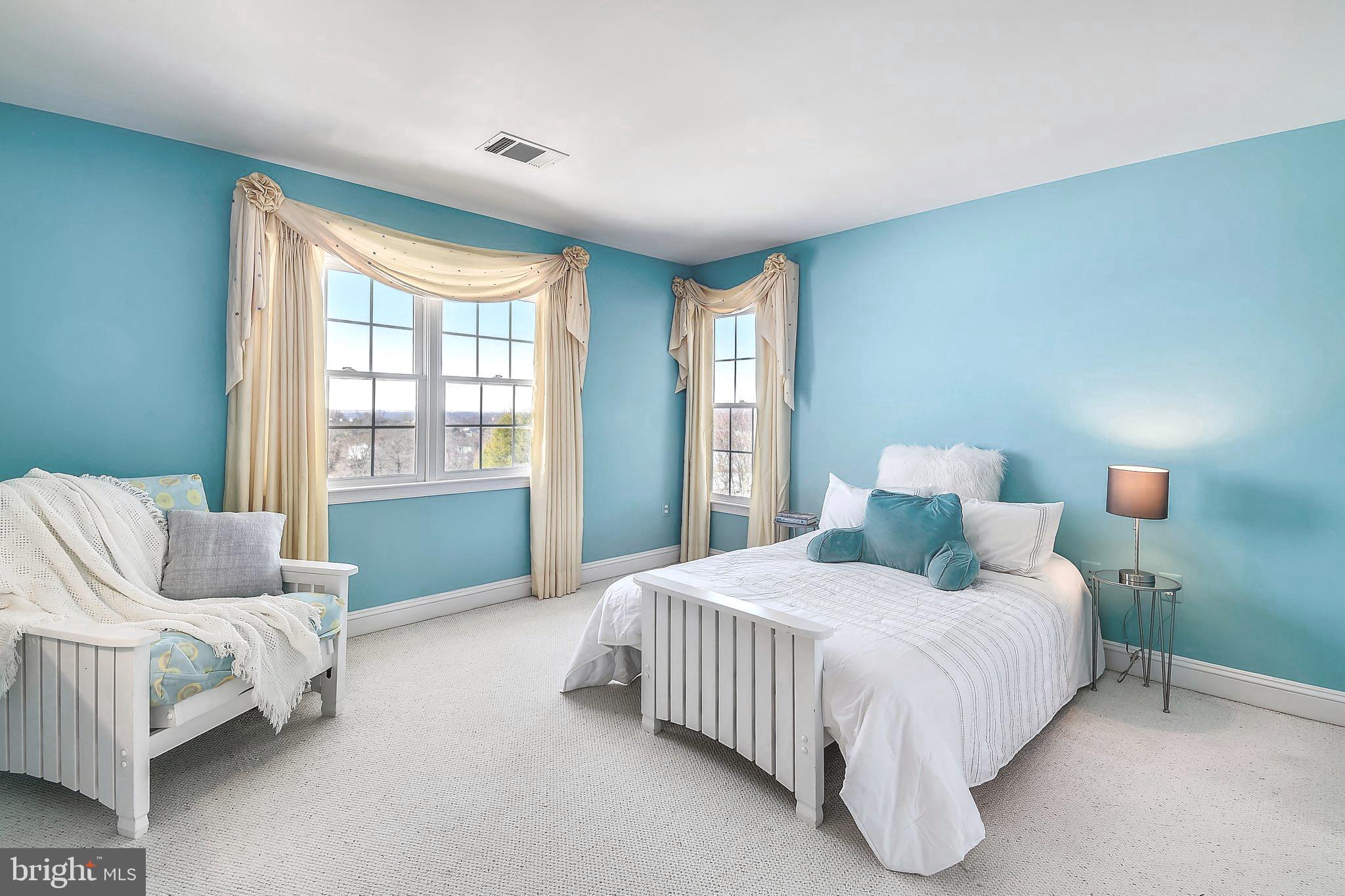 ESTATES AT LOWES - Residential