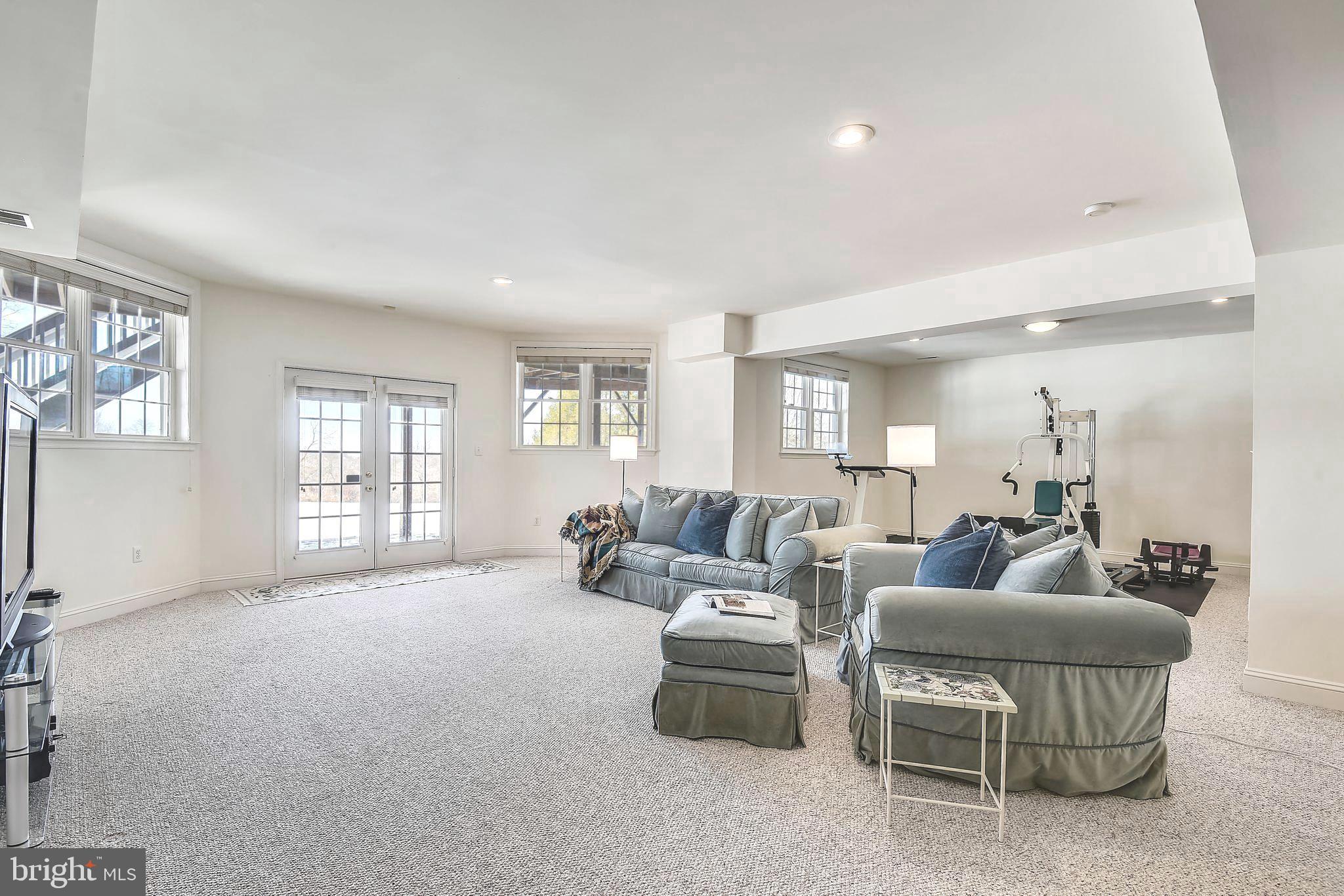 ESTATES AT LOWES - Residential