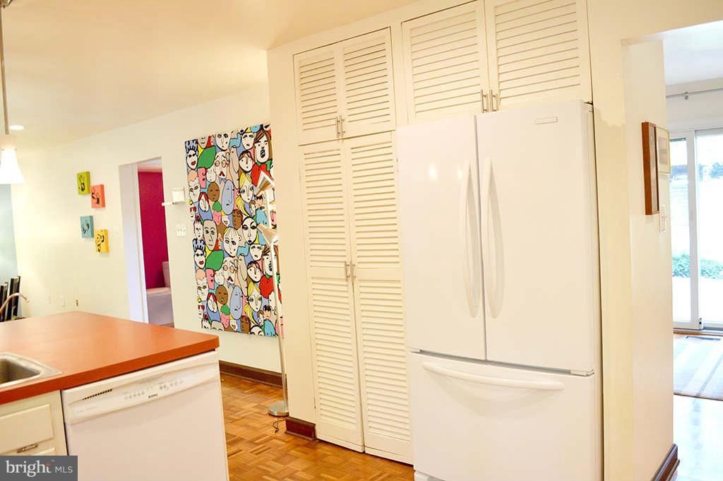 RESTON - Residential