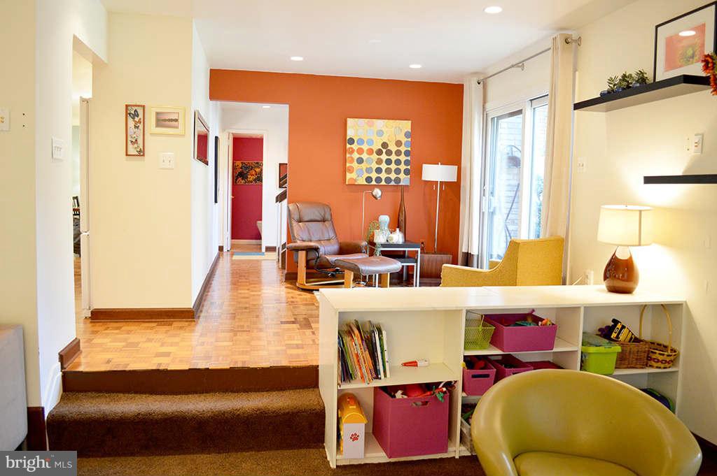 RESTON - Residential