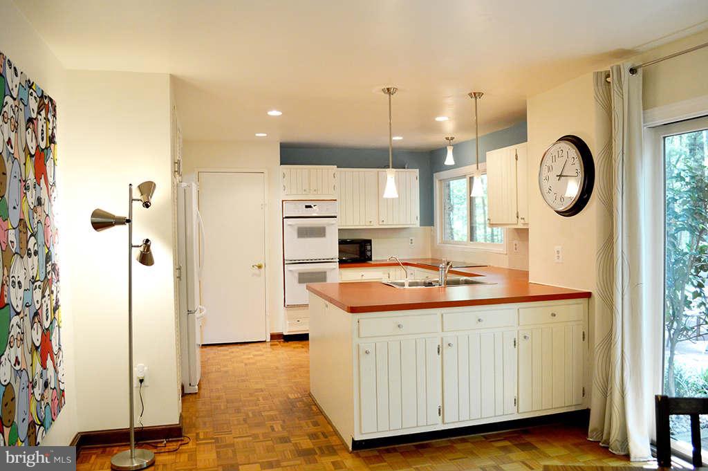 RESTON - Residential