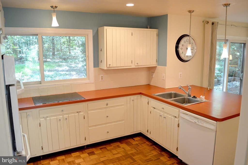 RESTON - Residential