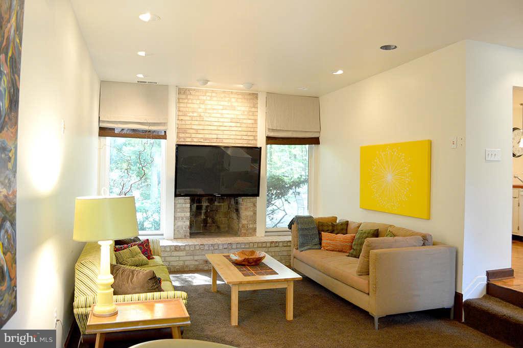 RESTON - Residential