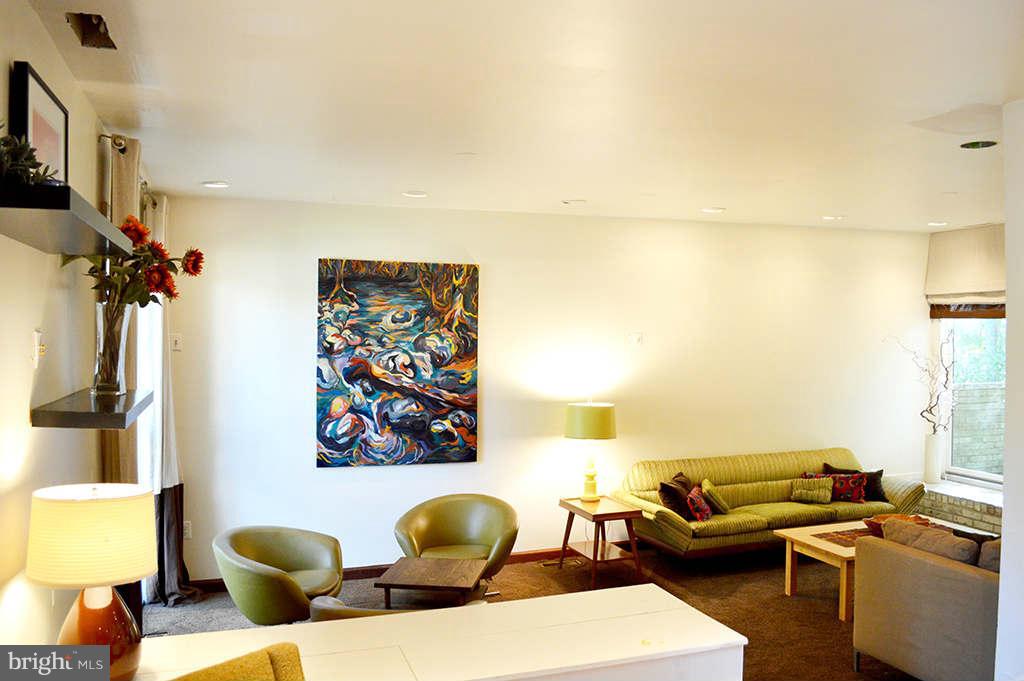 RESTON - Residential