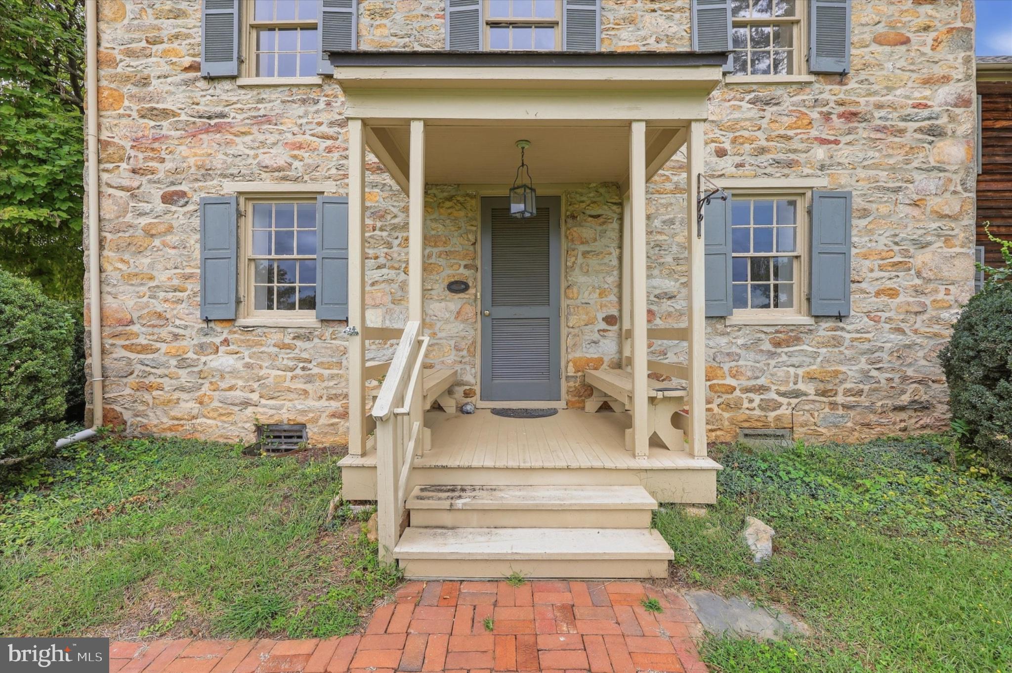 6332 WINPENNY DRIVE