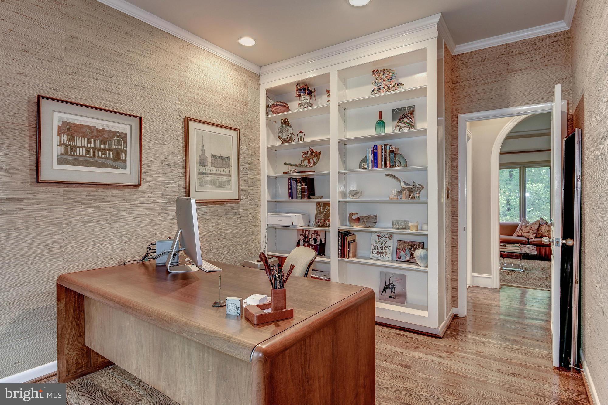 WOODSIDE ESTATES - Residential