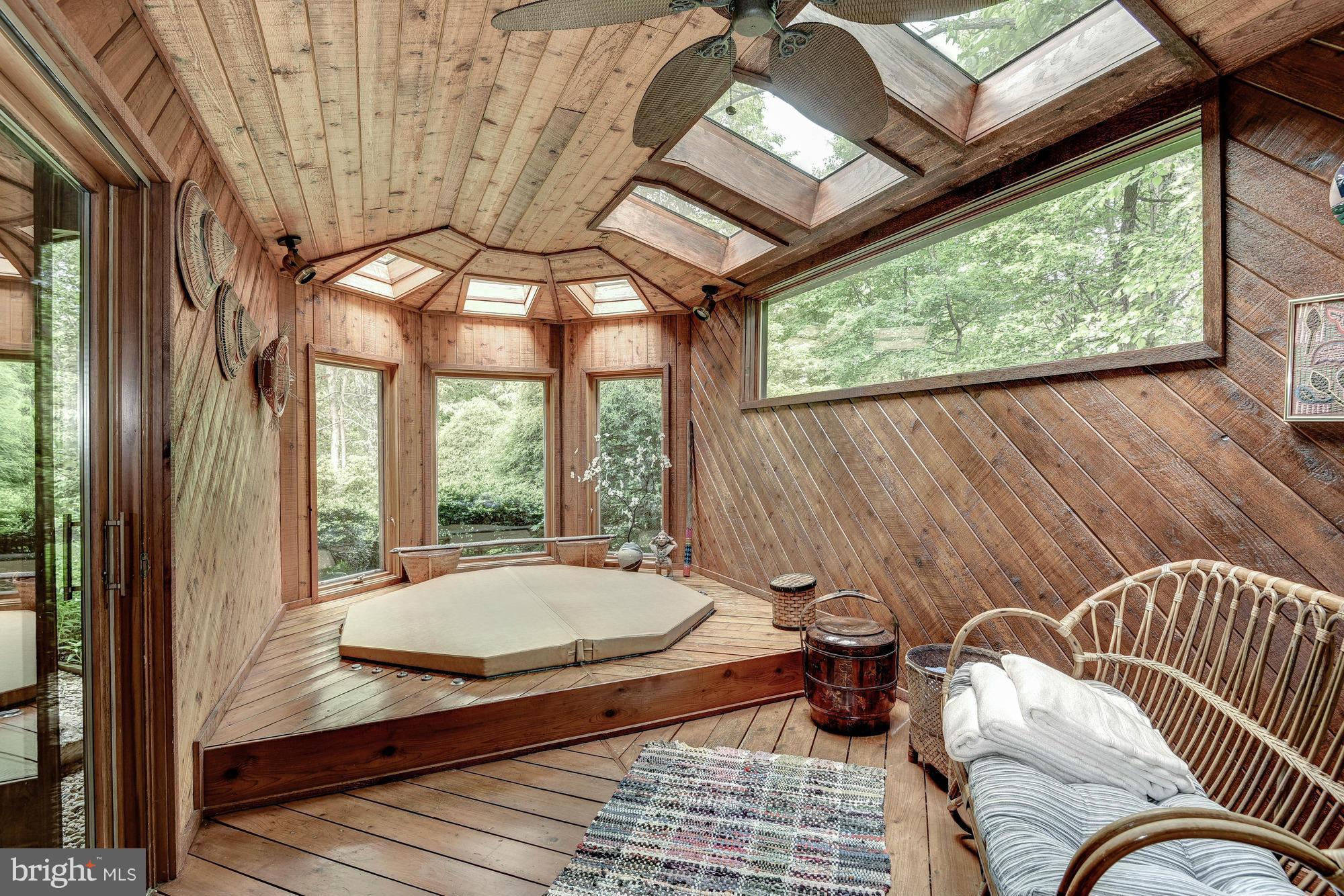 WOODSIDE ESTATES - Residential