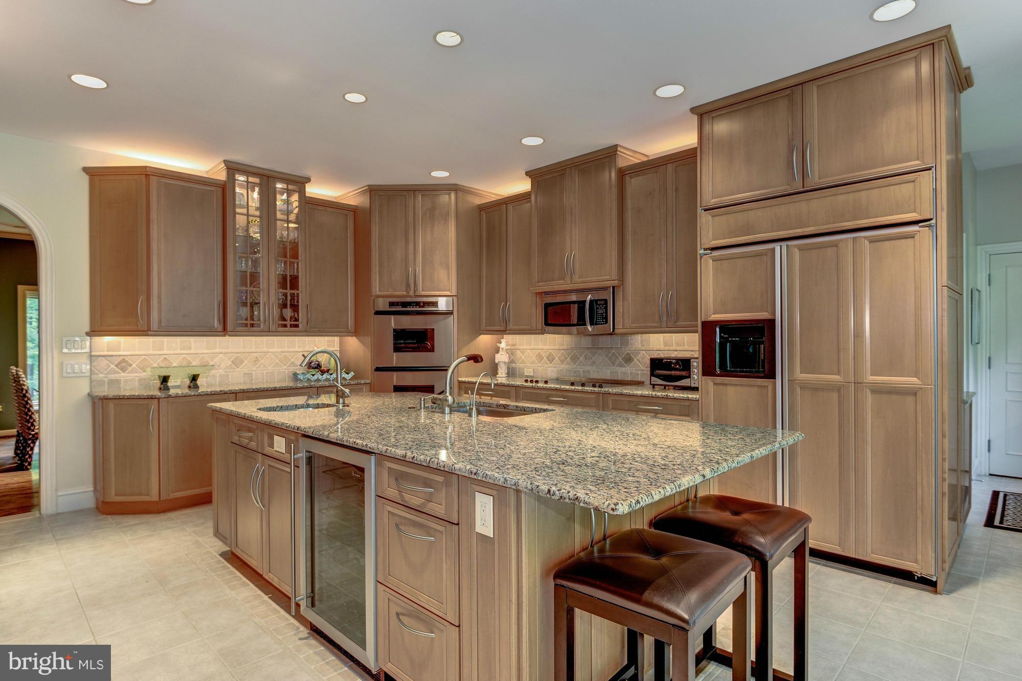 WOODSIDE ESTATES - Residential