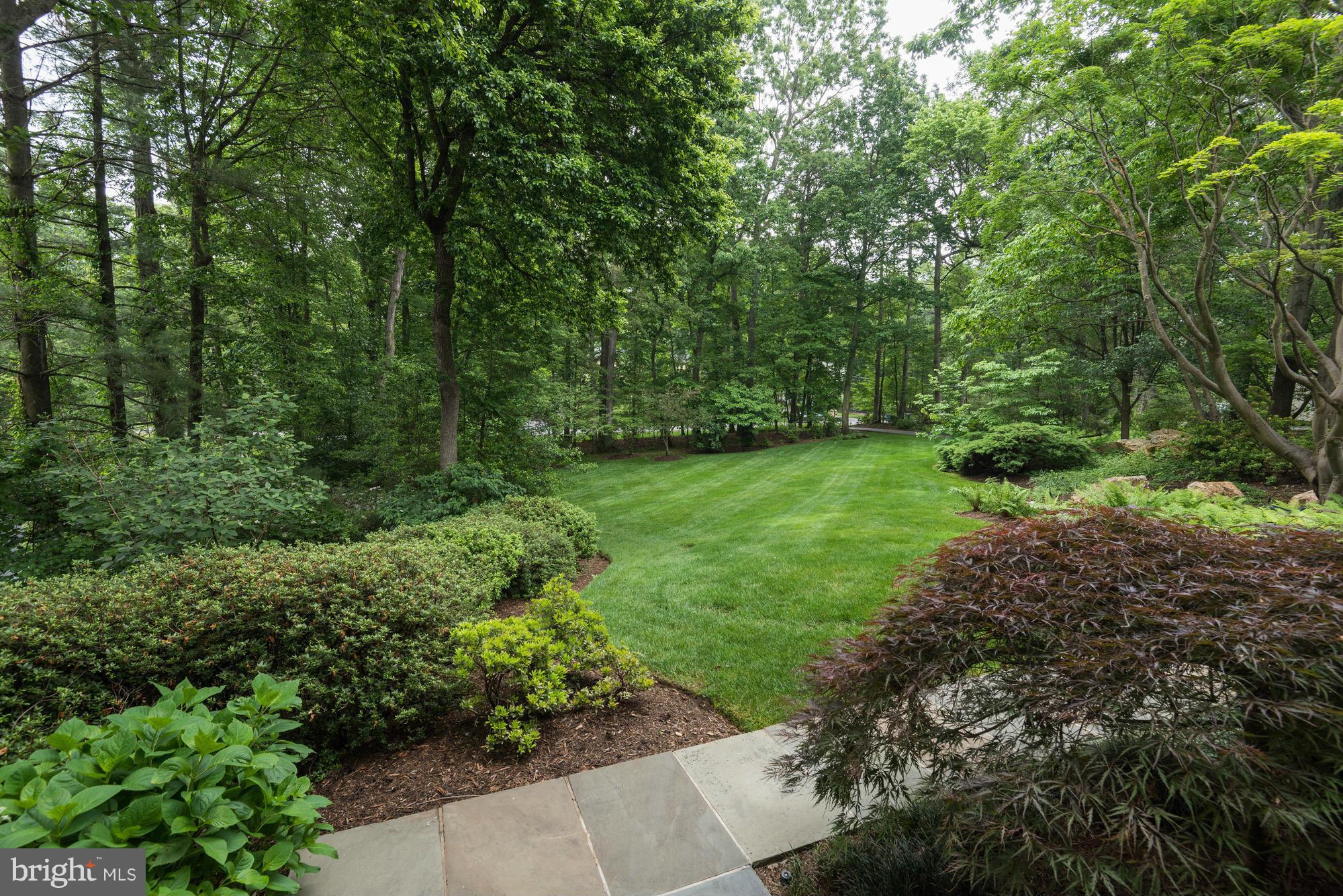 WOODSIDE ESTATES - Residential