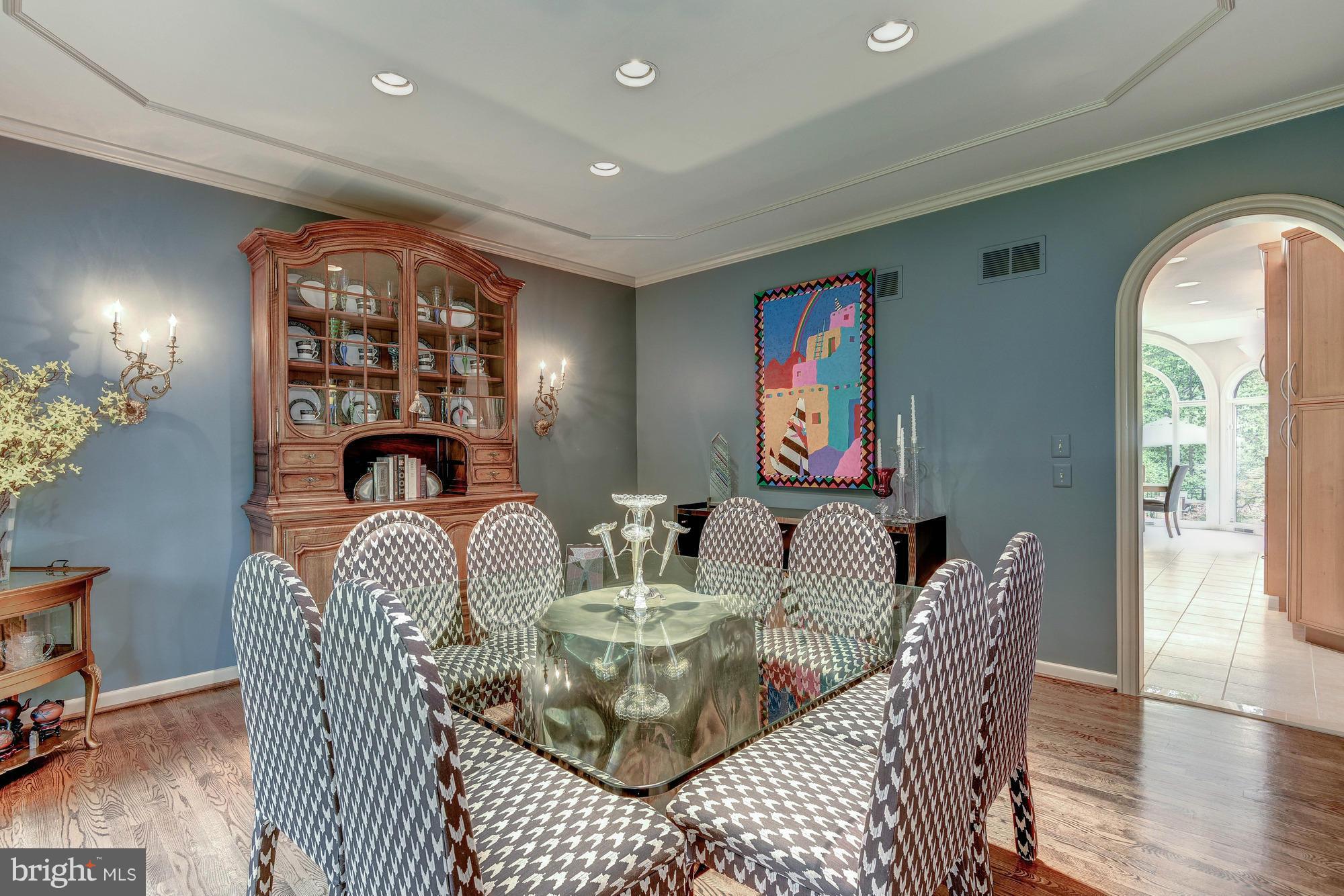 WOODSIDE ESTATES - Residential