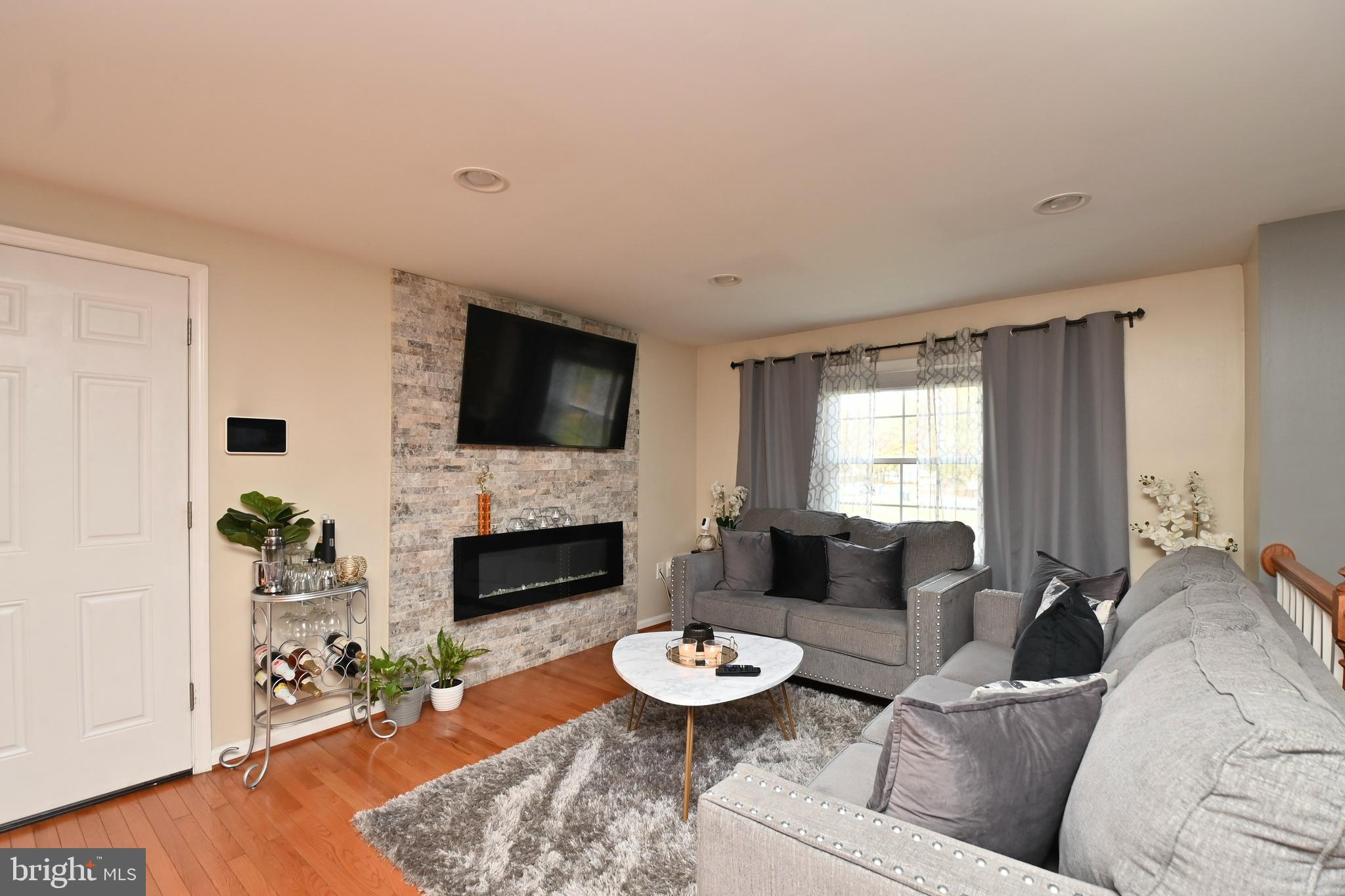 WHITE OAK VILLAGE SUB - Residential