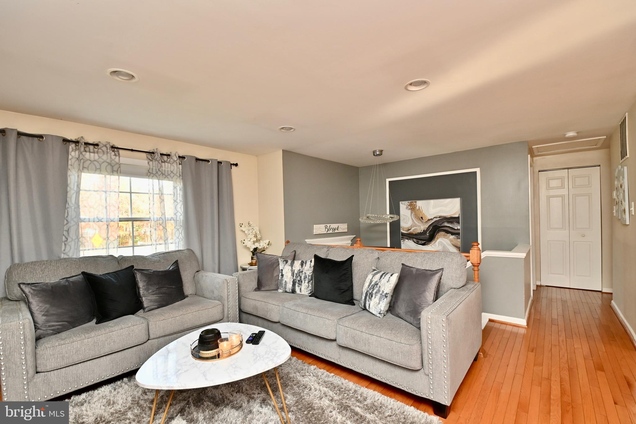 WHITE OAK VILLAGE SUB - Residential