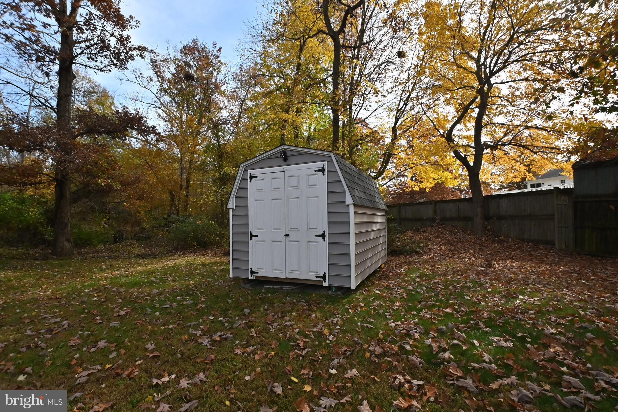 WHITE OAK VILLAGE SUB - Residential