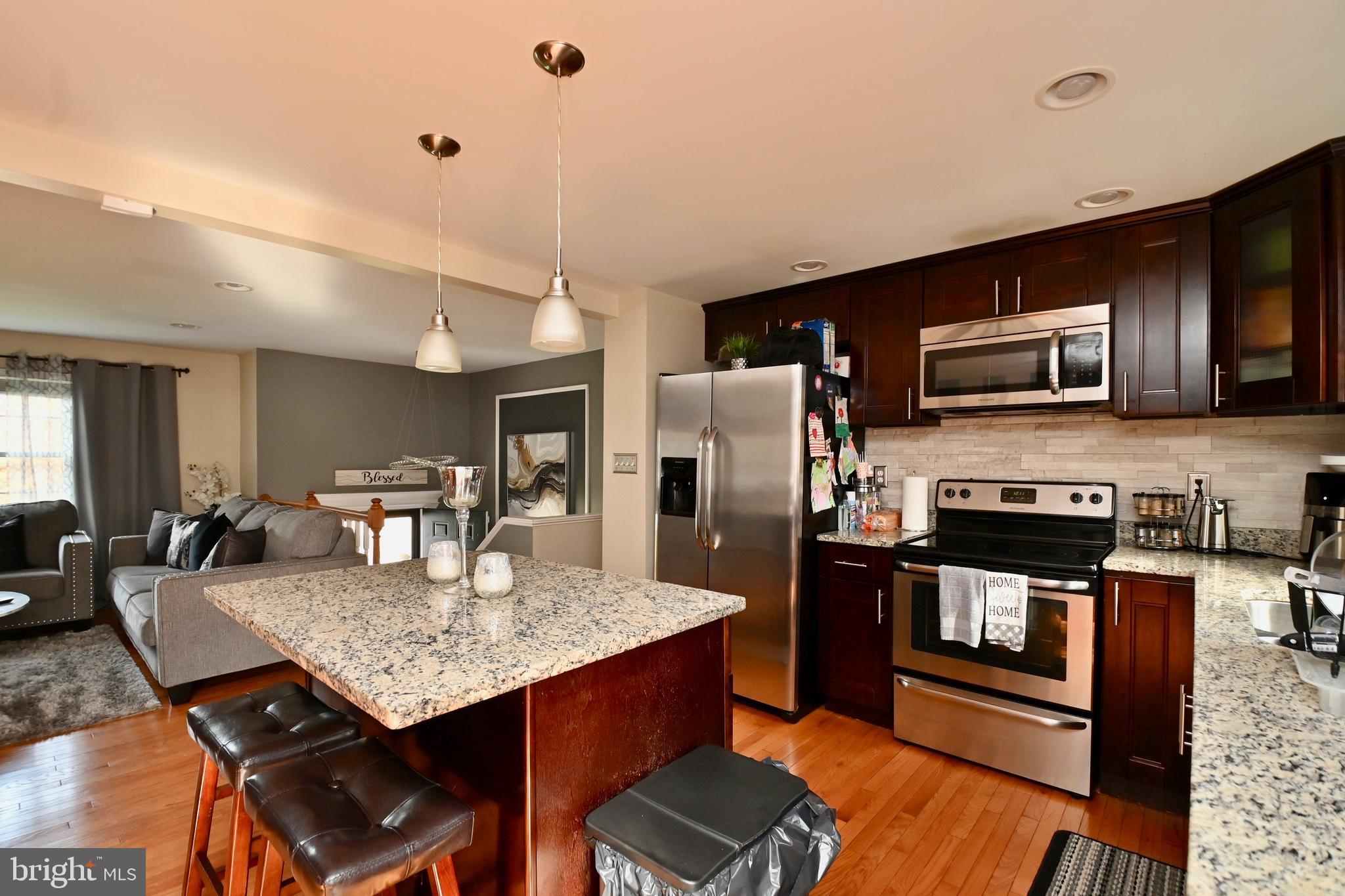 WHITE OAK VILLAGE SUB - Residential