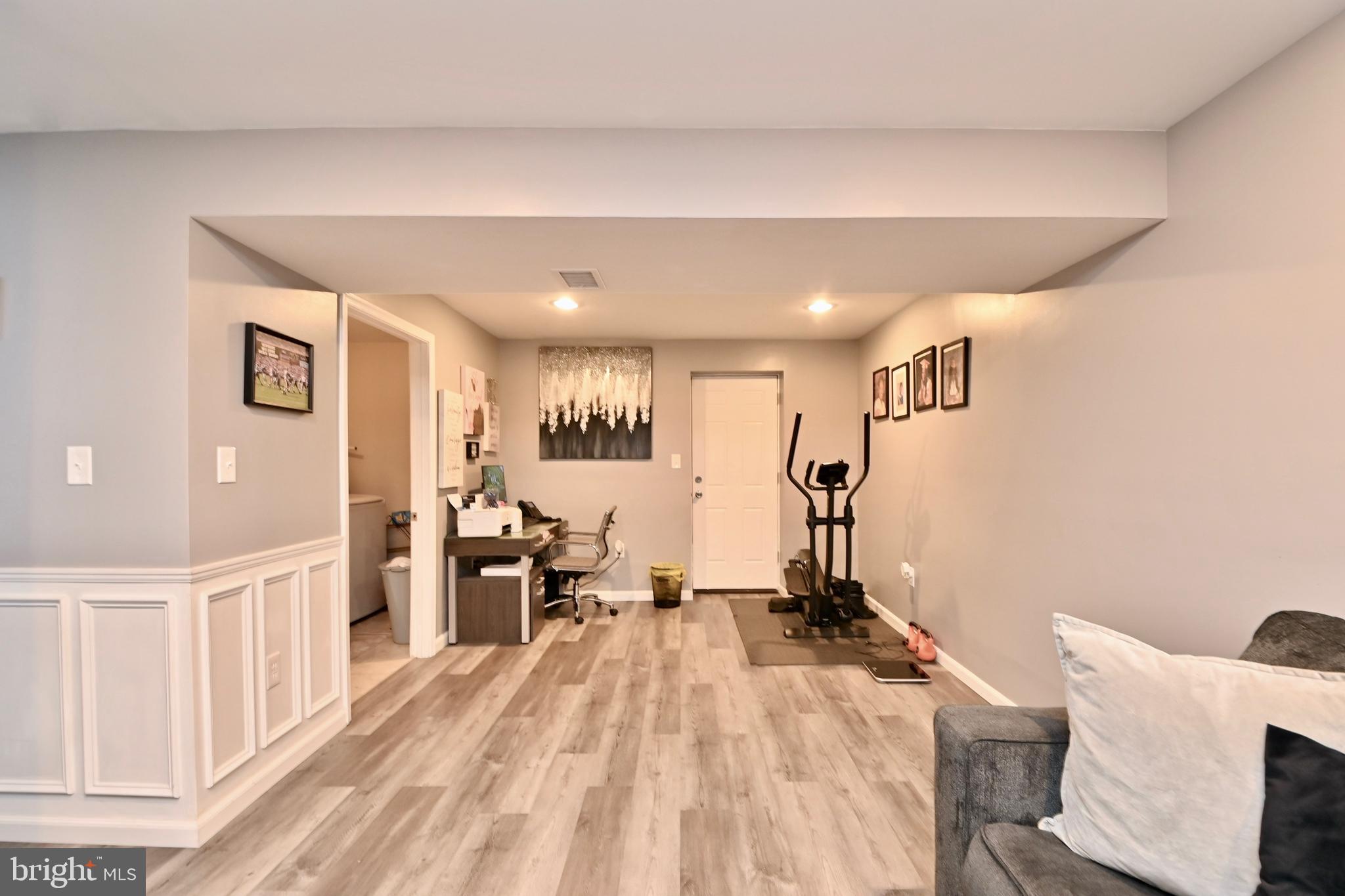 WHITE OAK VILLAGE SUB - Residential