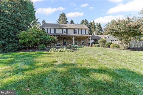 122 ROUND HILL ROAD KENNETT SQUARE PA 19348
