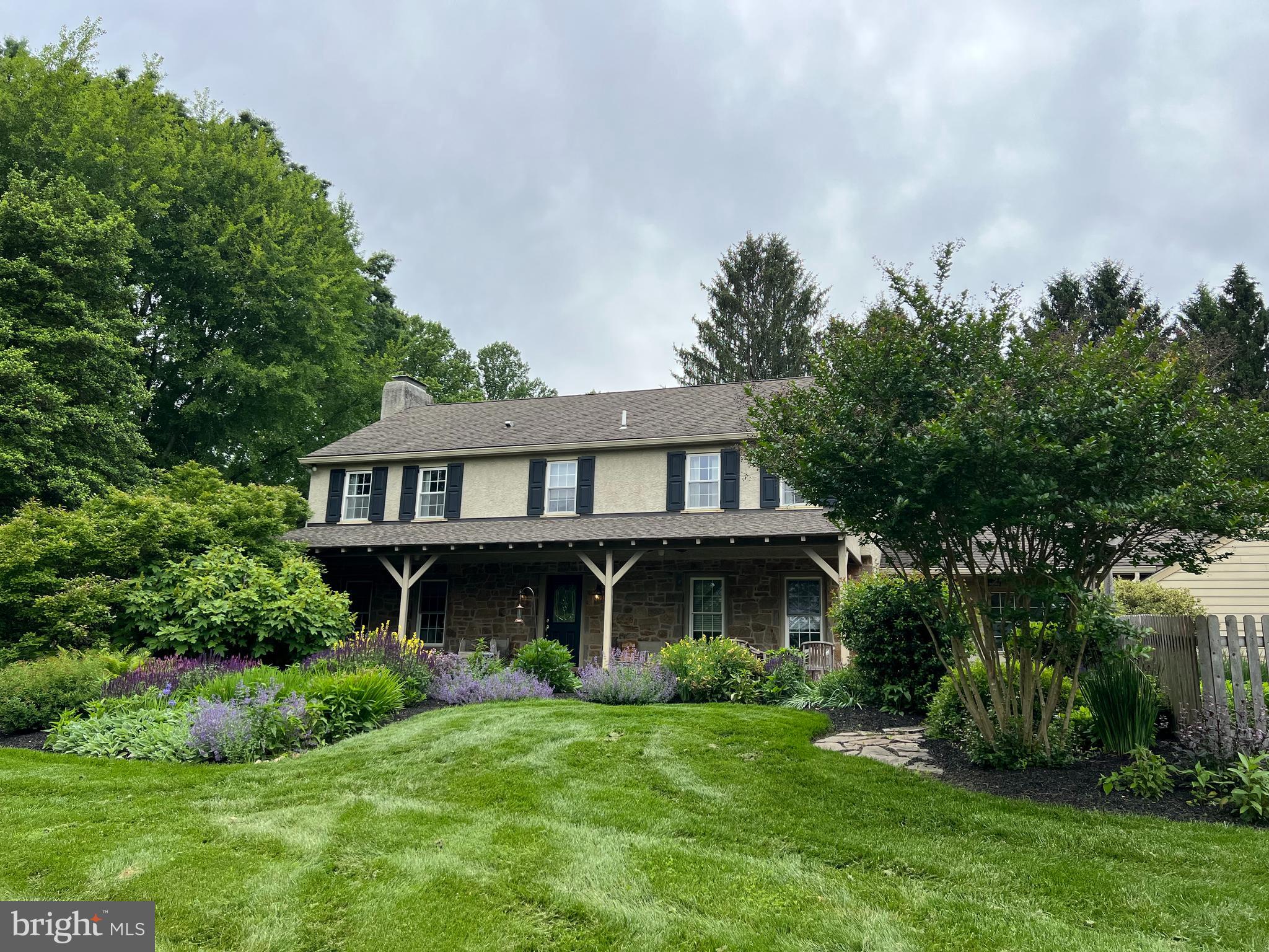 122 ROUND HILL ROAD