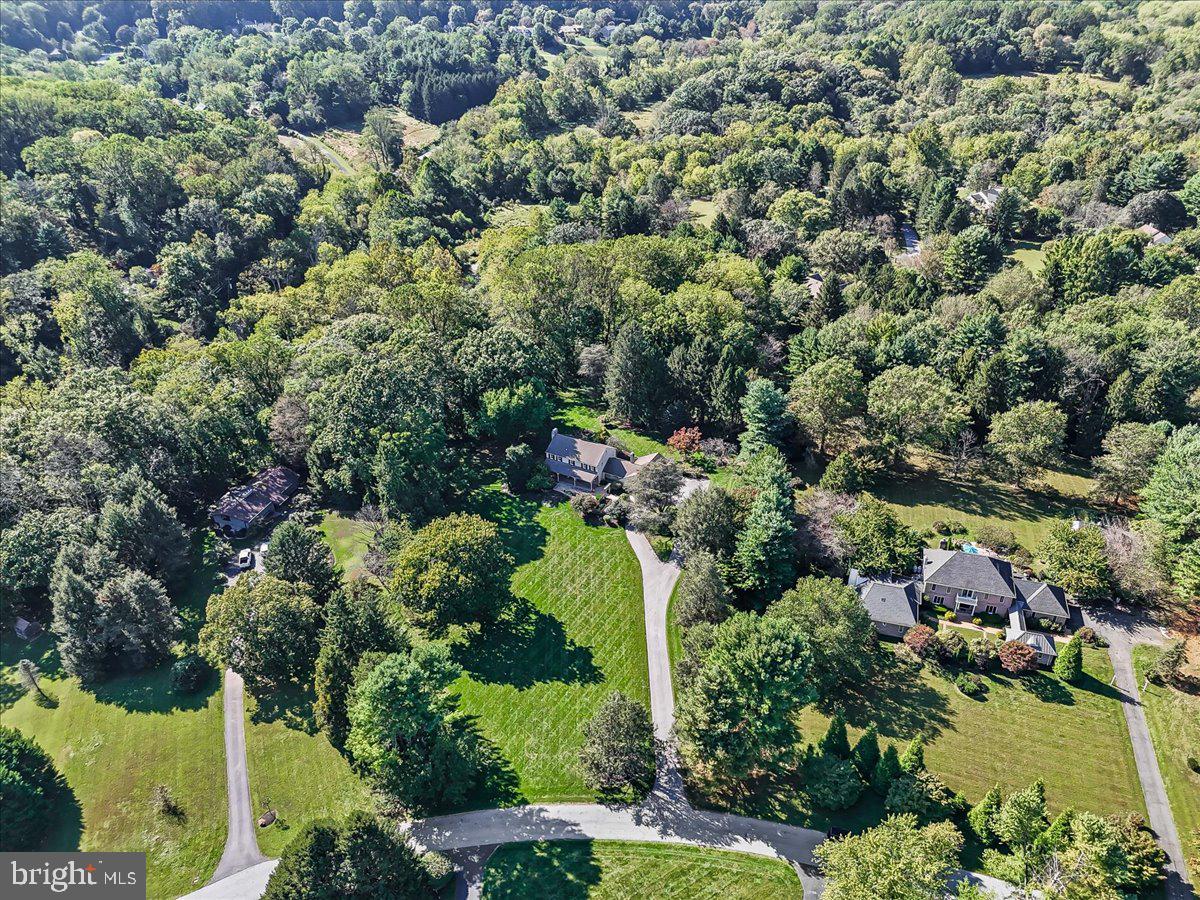 122 ROUND HILL ROAD