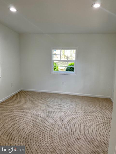 RIVERDALE FOREST - Residential Lease