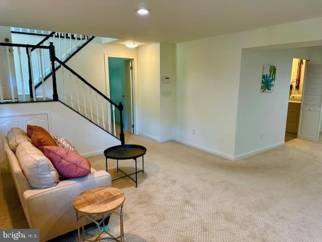 RIVERDALE FOREST - Residential Lease