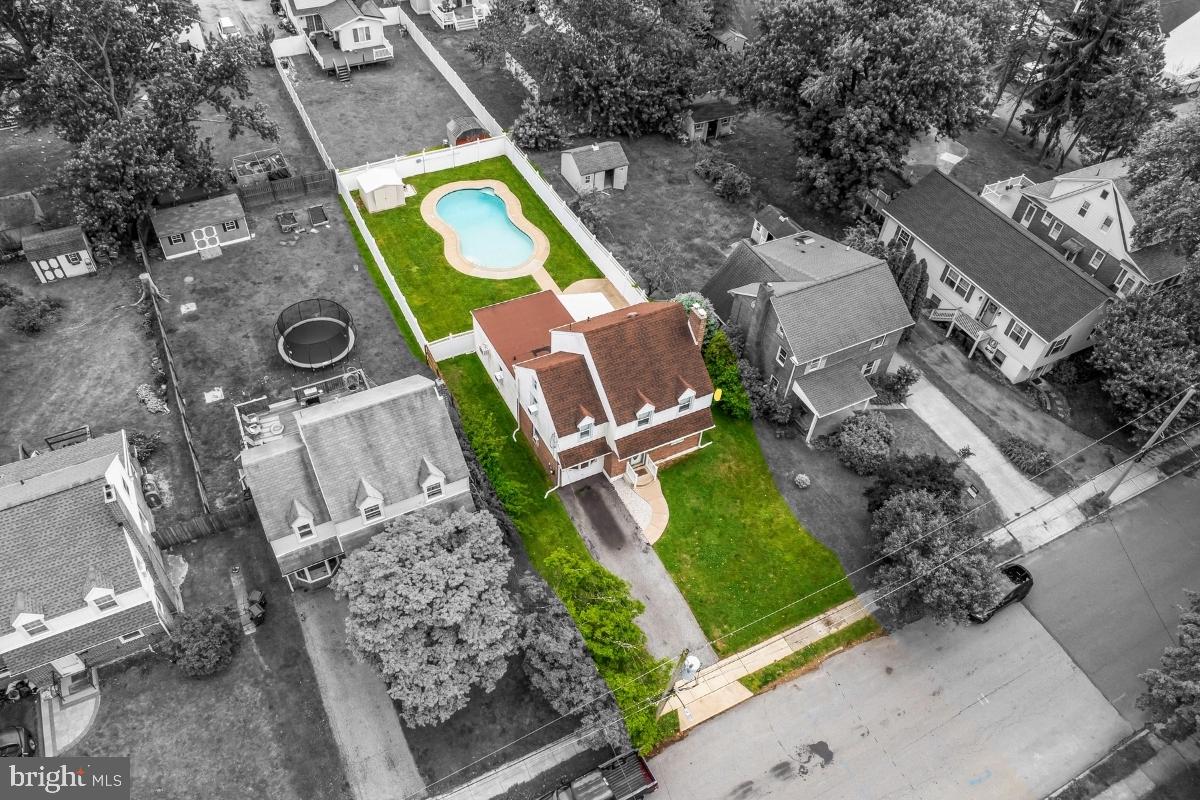 GARDEN CITY - Residential