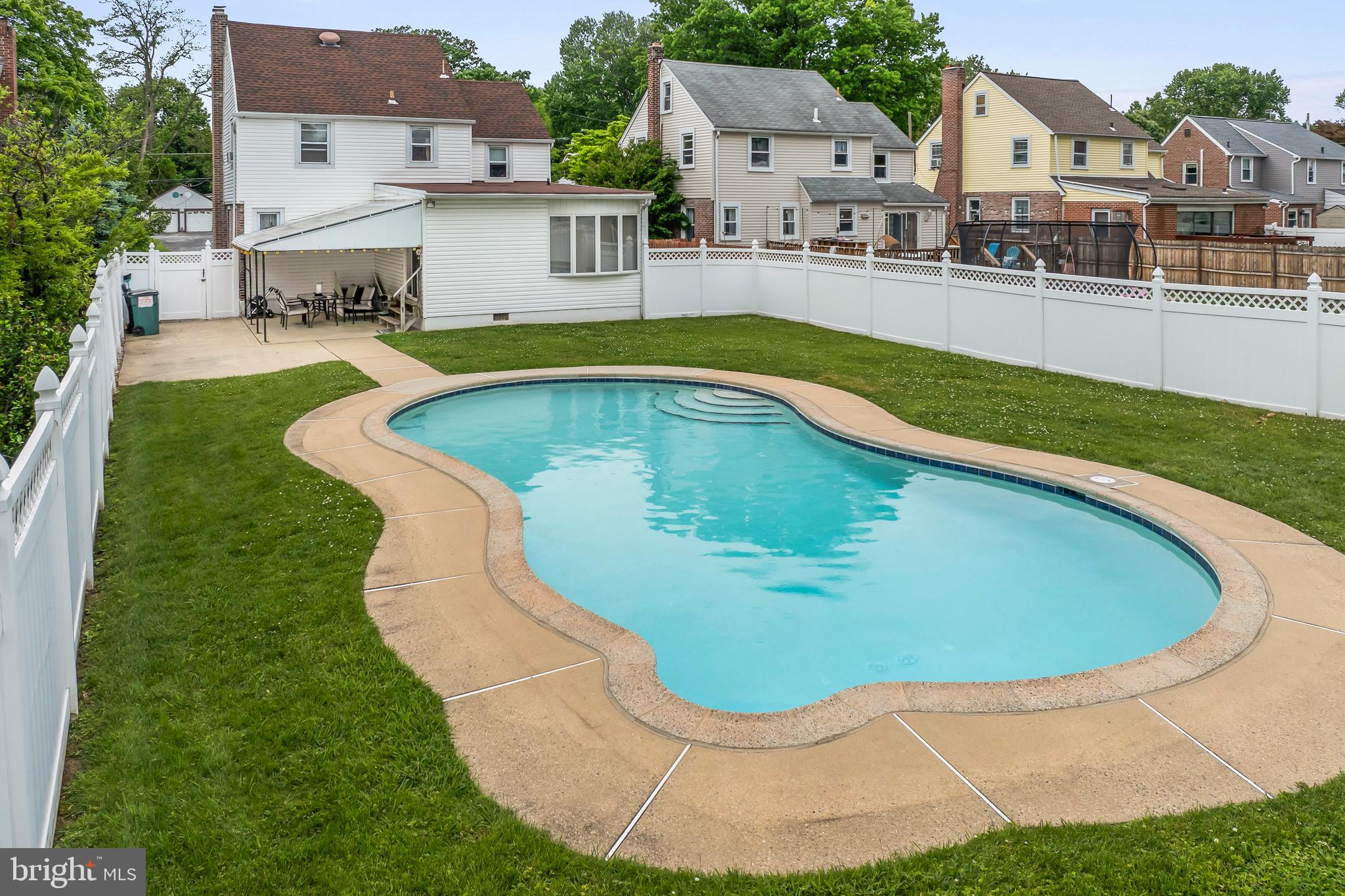 GARDEN CITY - Residential
