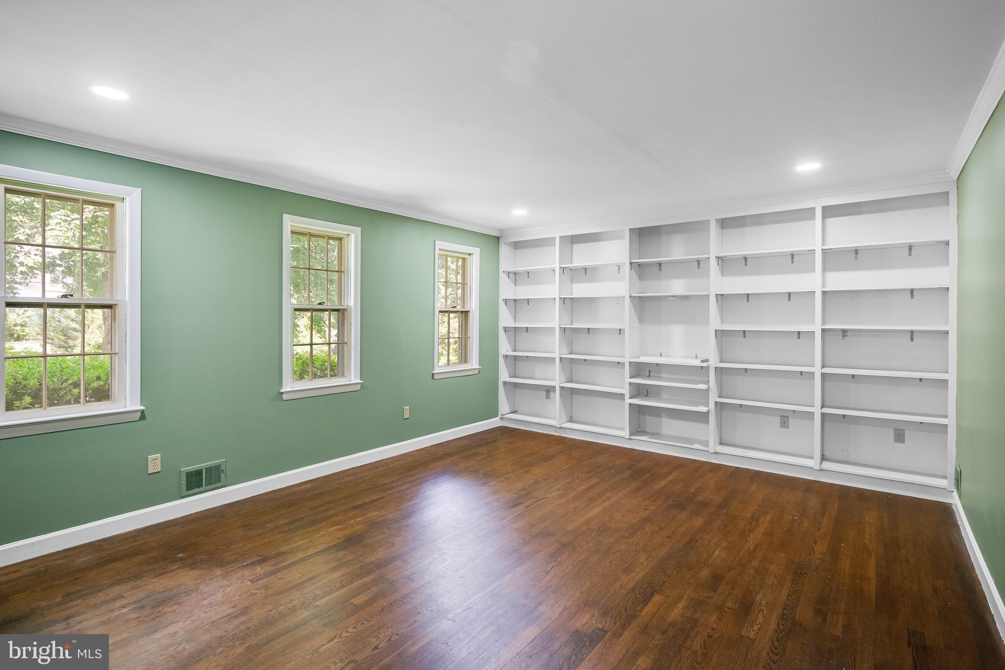 PARKSIDE ESTATES - Residential