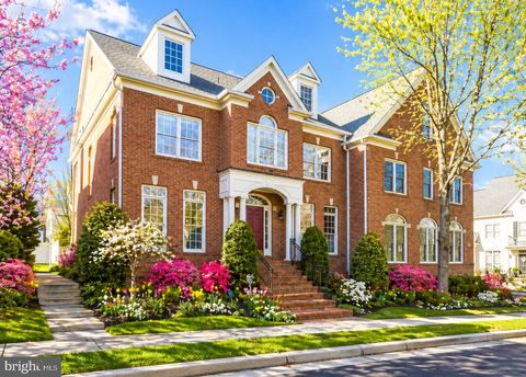 Photo of 3842 Farrcroft Green, FAIRFAX, VA 22030 (MLS # VAFC2008232)