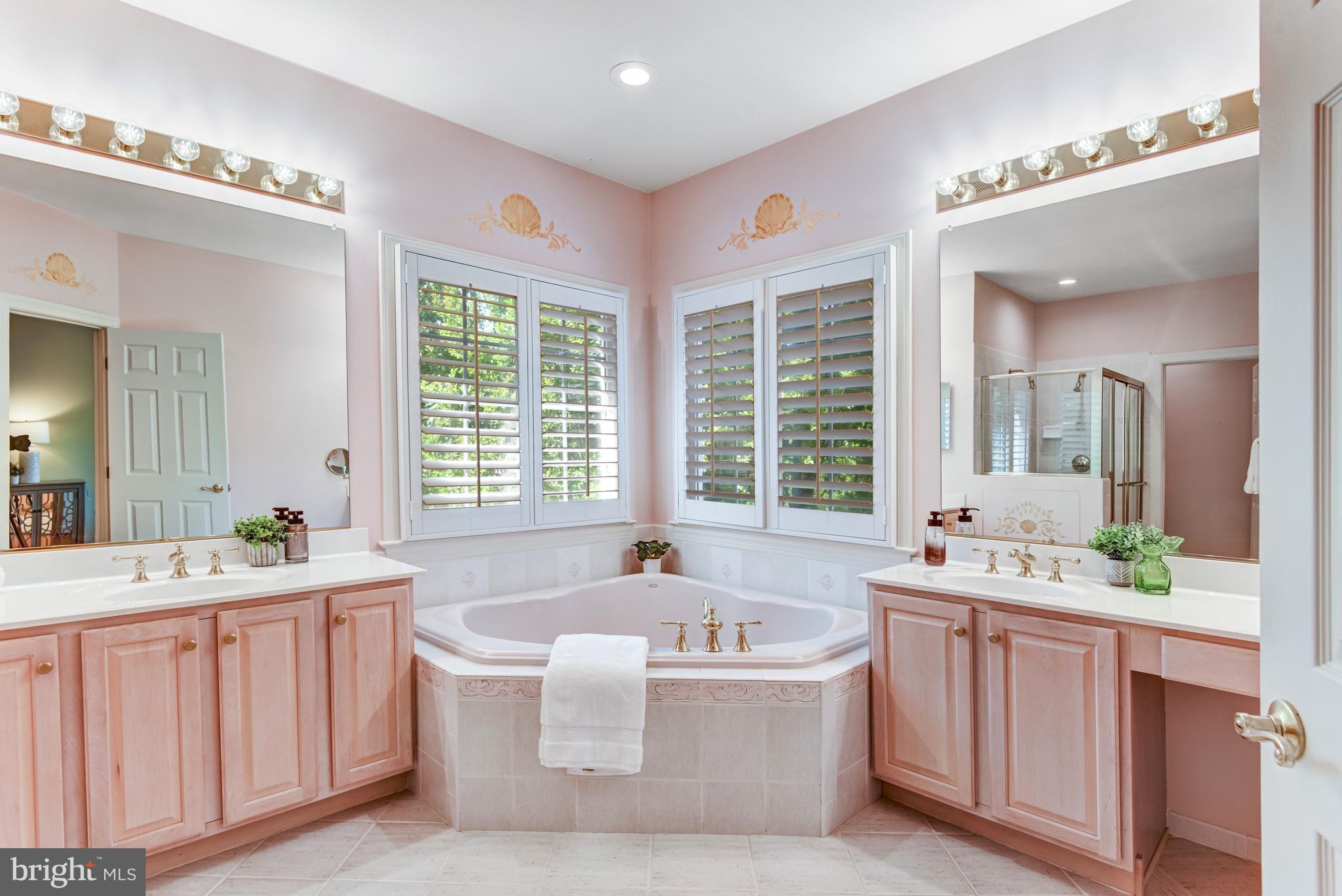 FARRCROFT - Residential