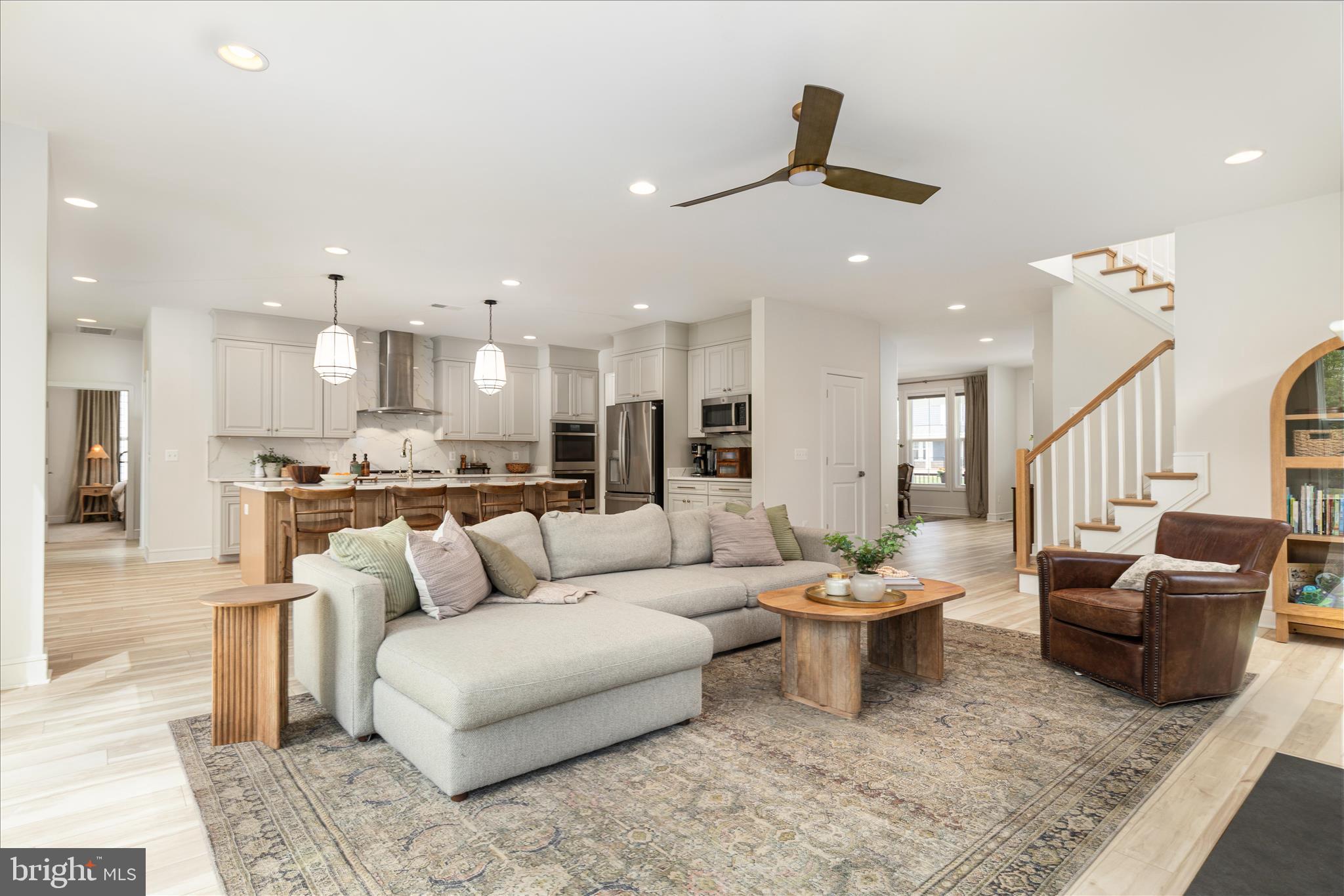 MEADOWBROOK - Residential