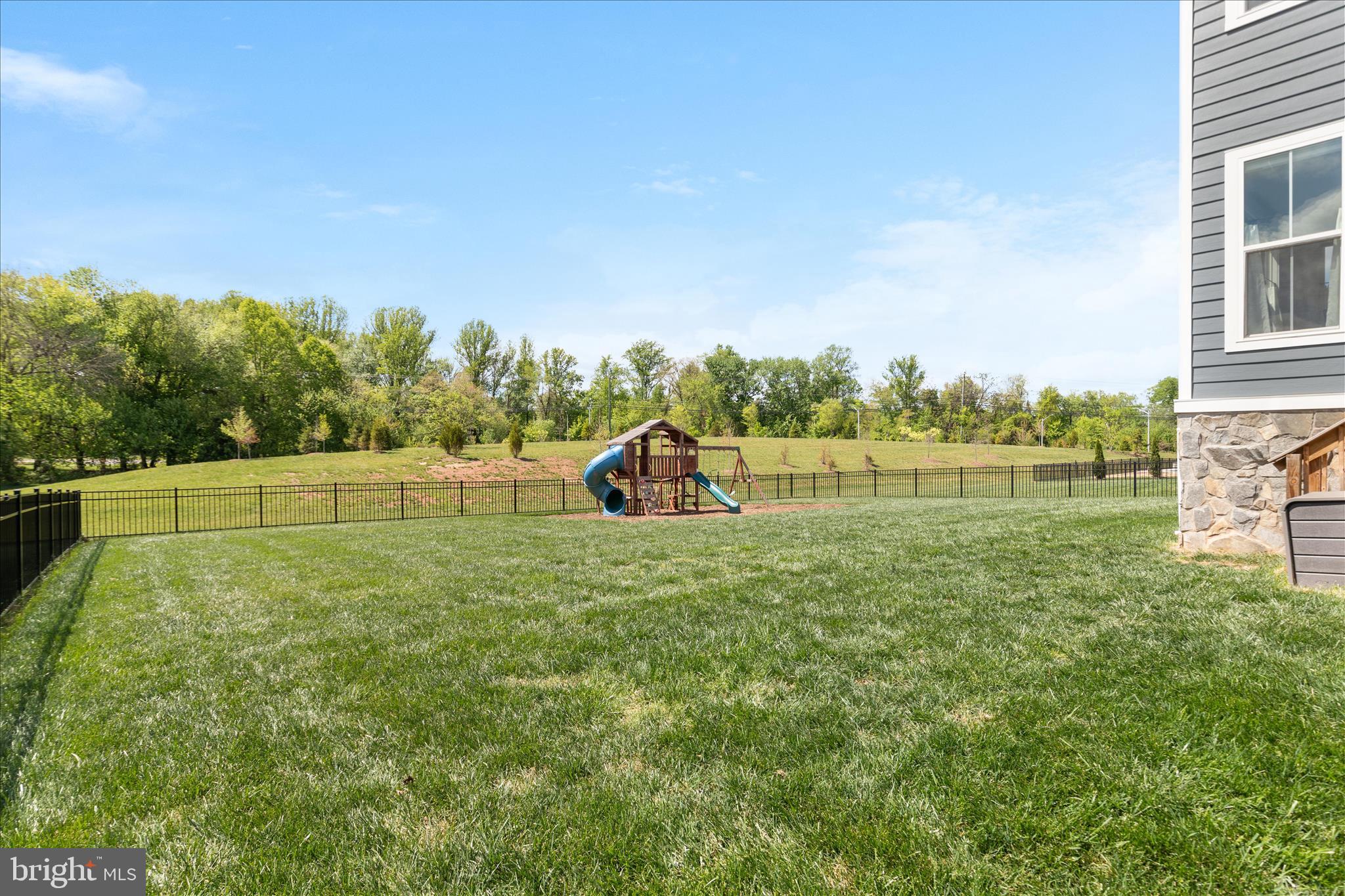 MEADOWBROOK - Residential