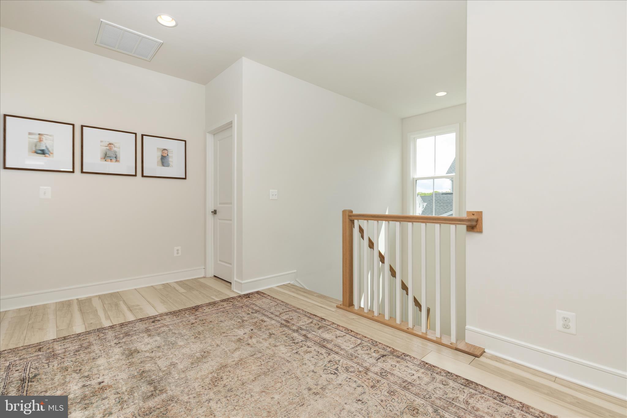 MEADOWBROOK - Residential