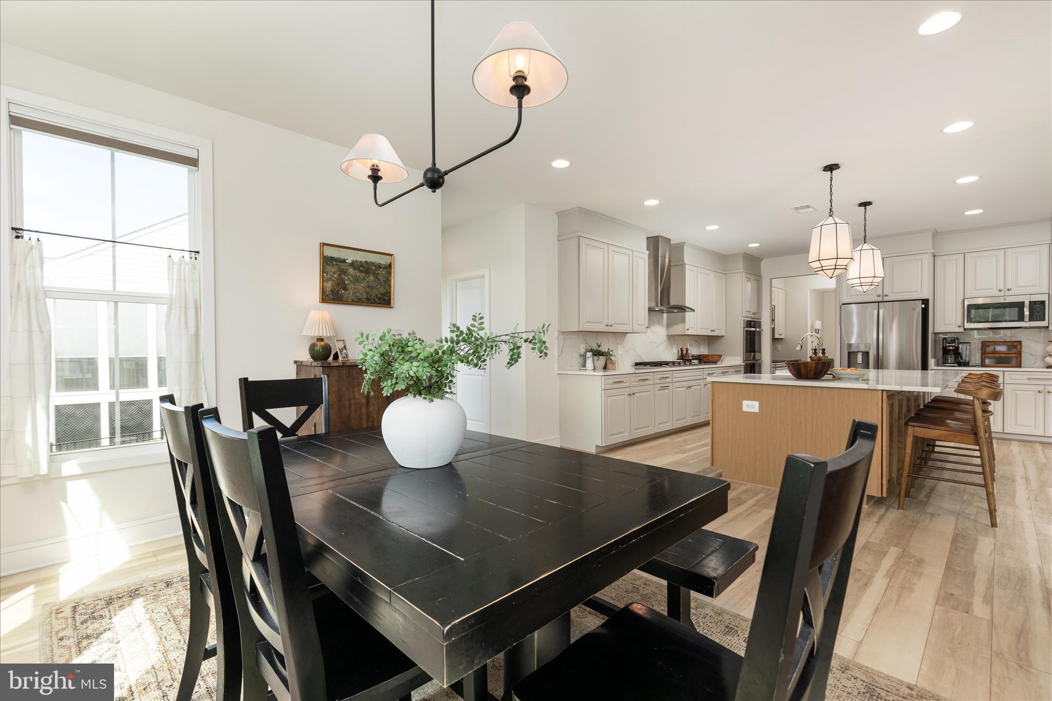 MEADOWBROOK - Residential