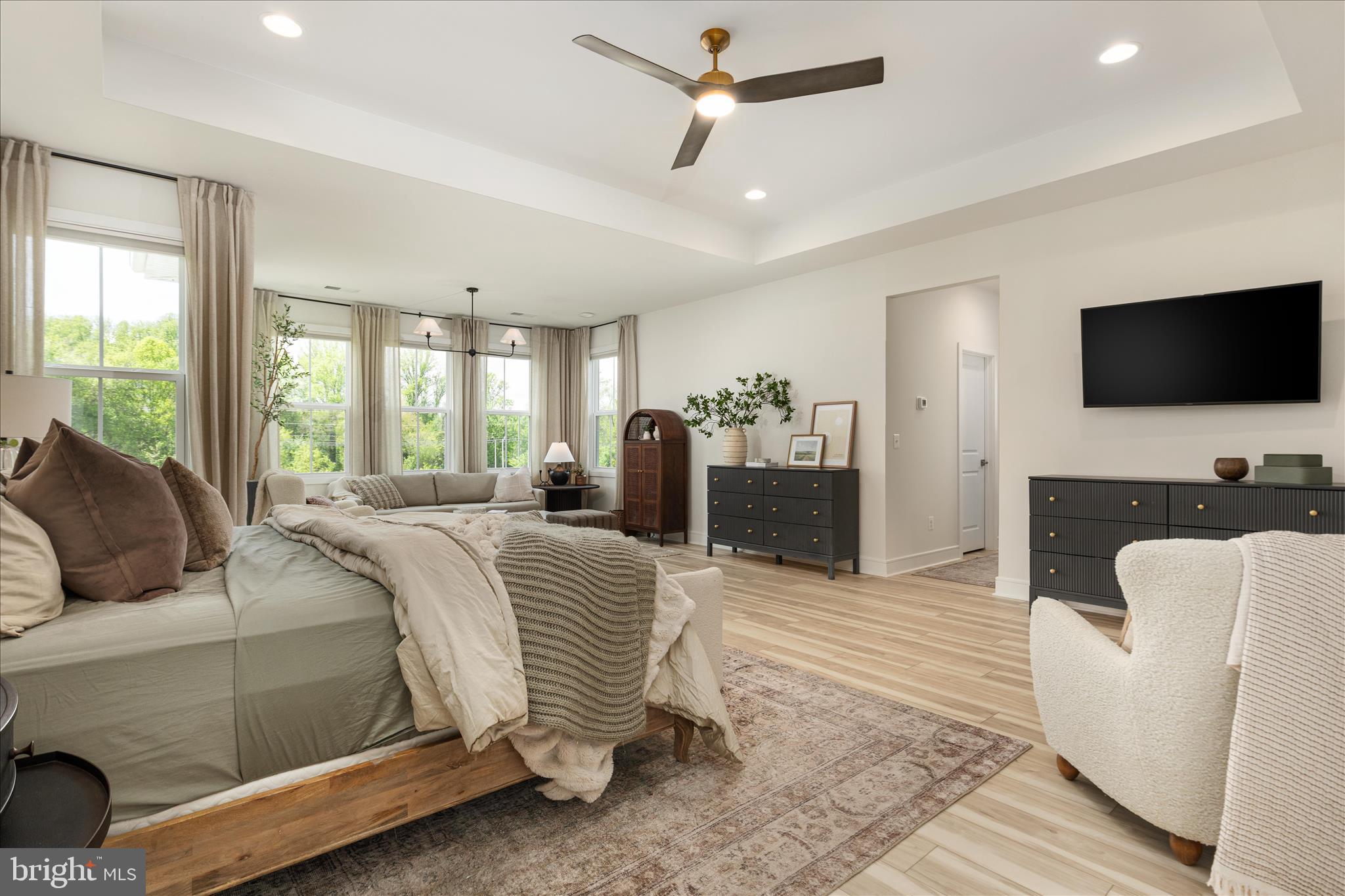 MEADOWBROOK - Residential