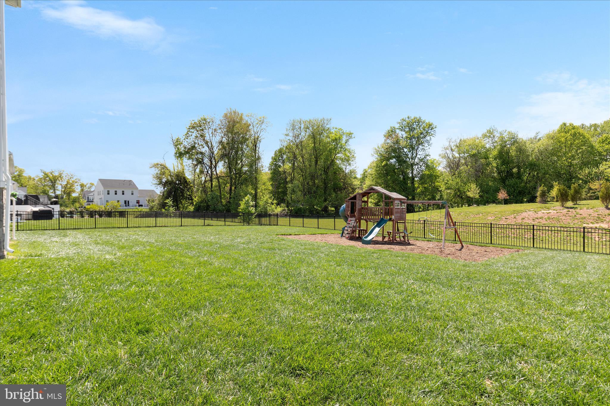 MEADOWBROOK - Residential