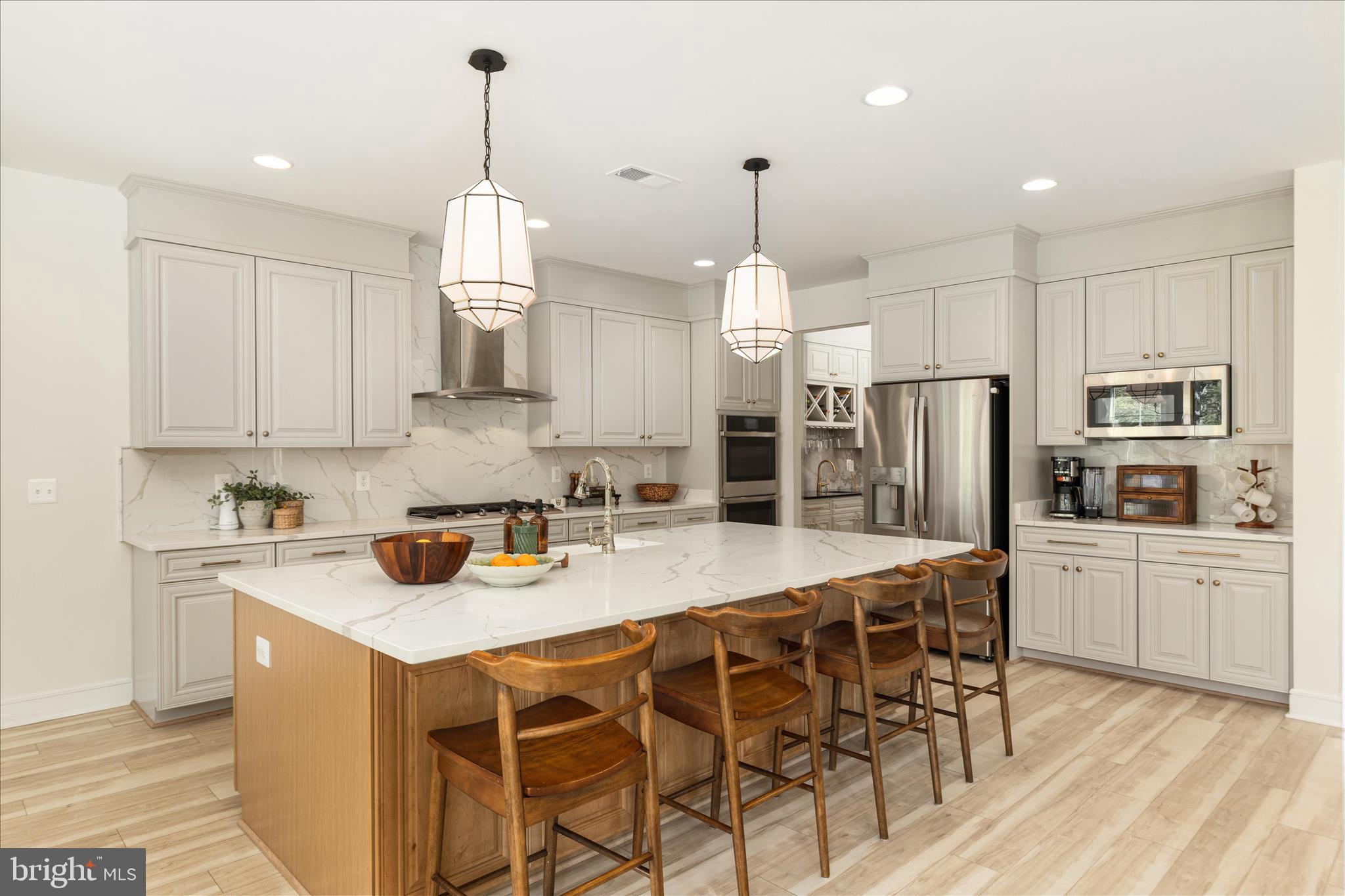 MEADOWBROOK - Residential