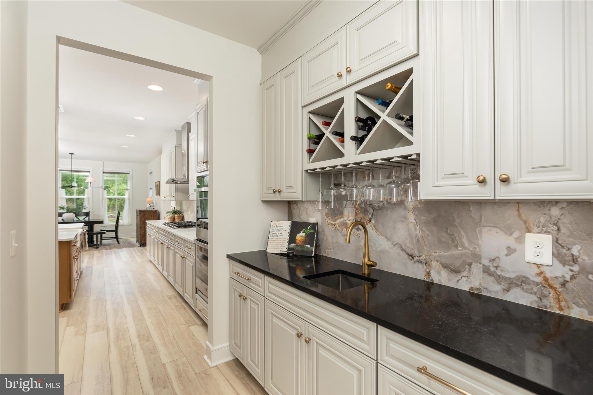 MEADOWBROOK - Residential