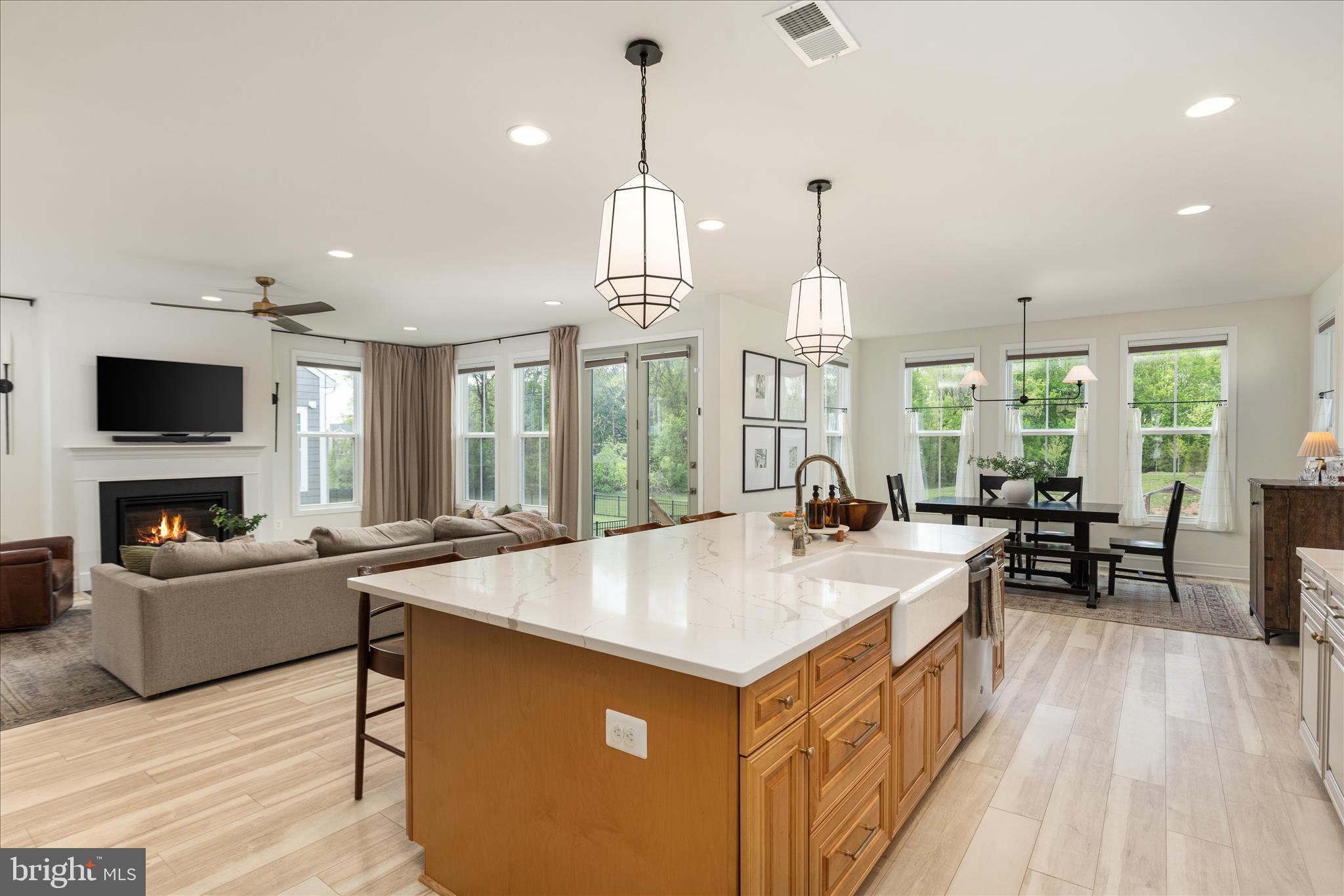 MEADOWBROOK - Residential