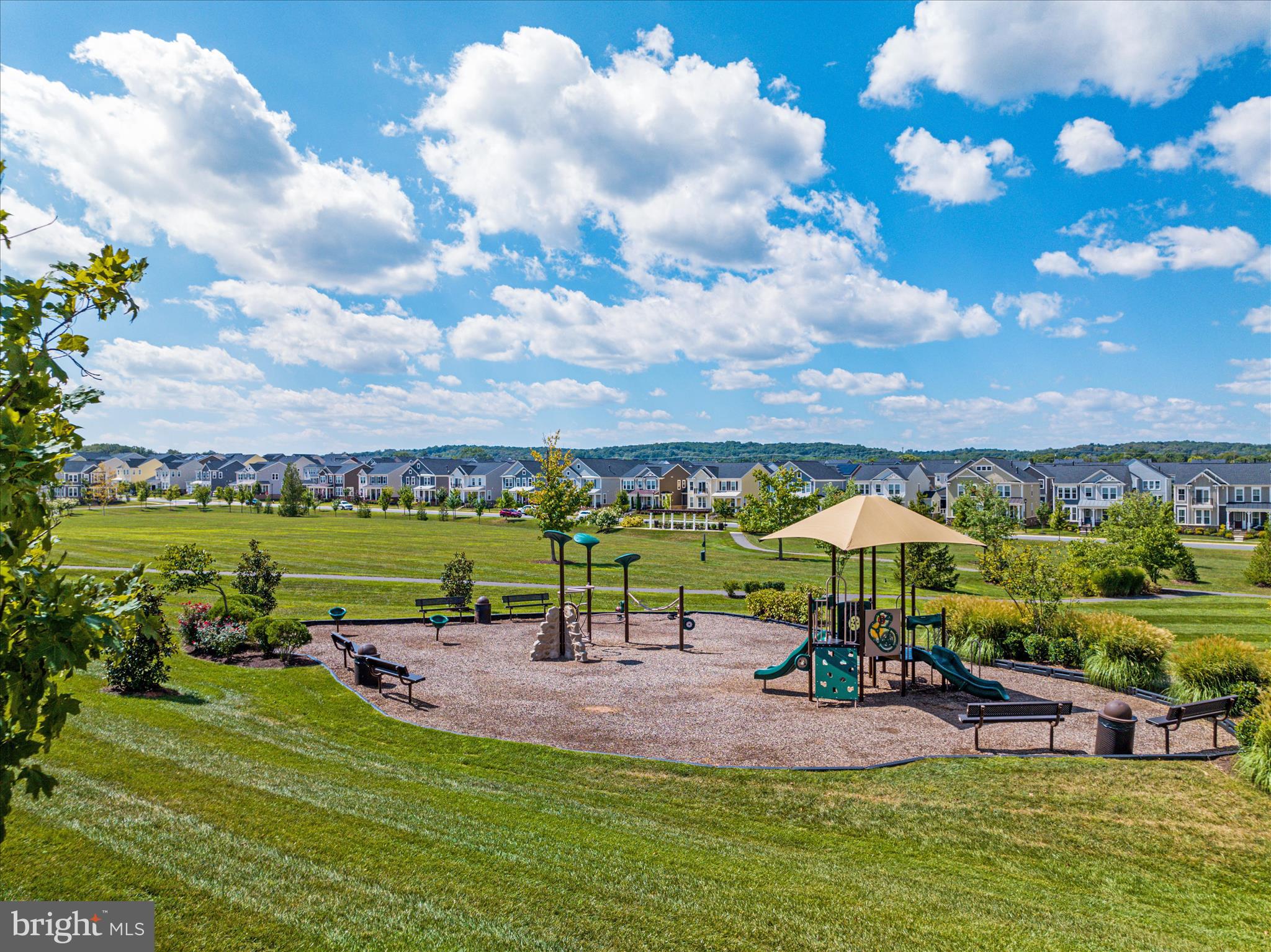 MEADOWBROOK - Residential