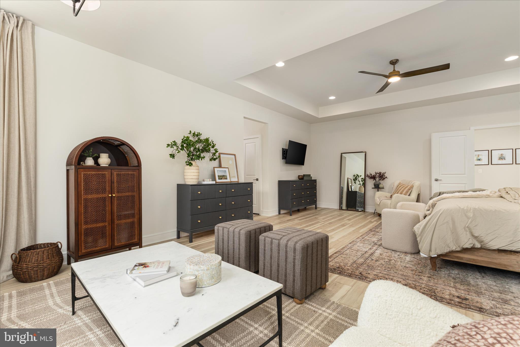 MEADOWBROOK - Residential