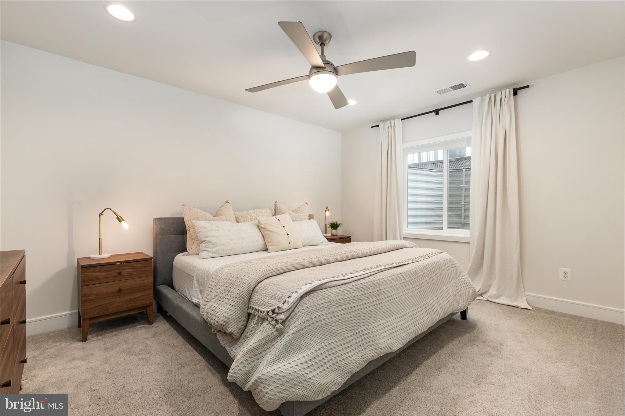 MEADOWBROOK - Residential
